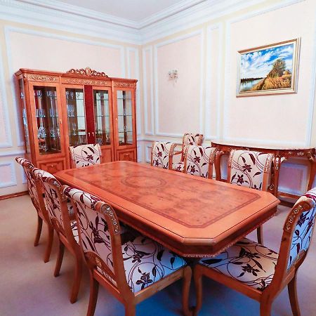 Vip Apartments Dipservice Hall Minsk Buitenkant foto