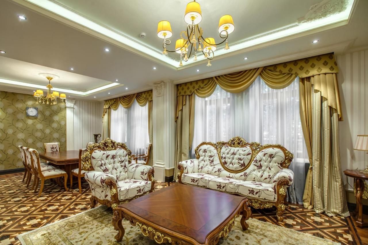 Vip Apartments Dipservice Hall Minsk Buitenkant foto